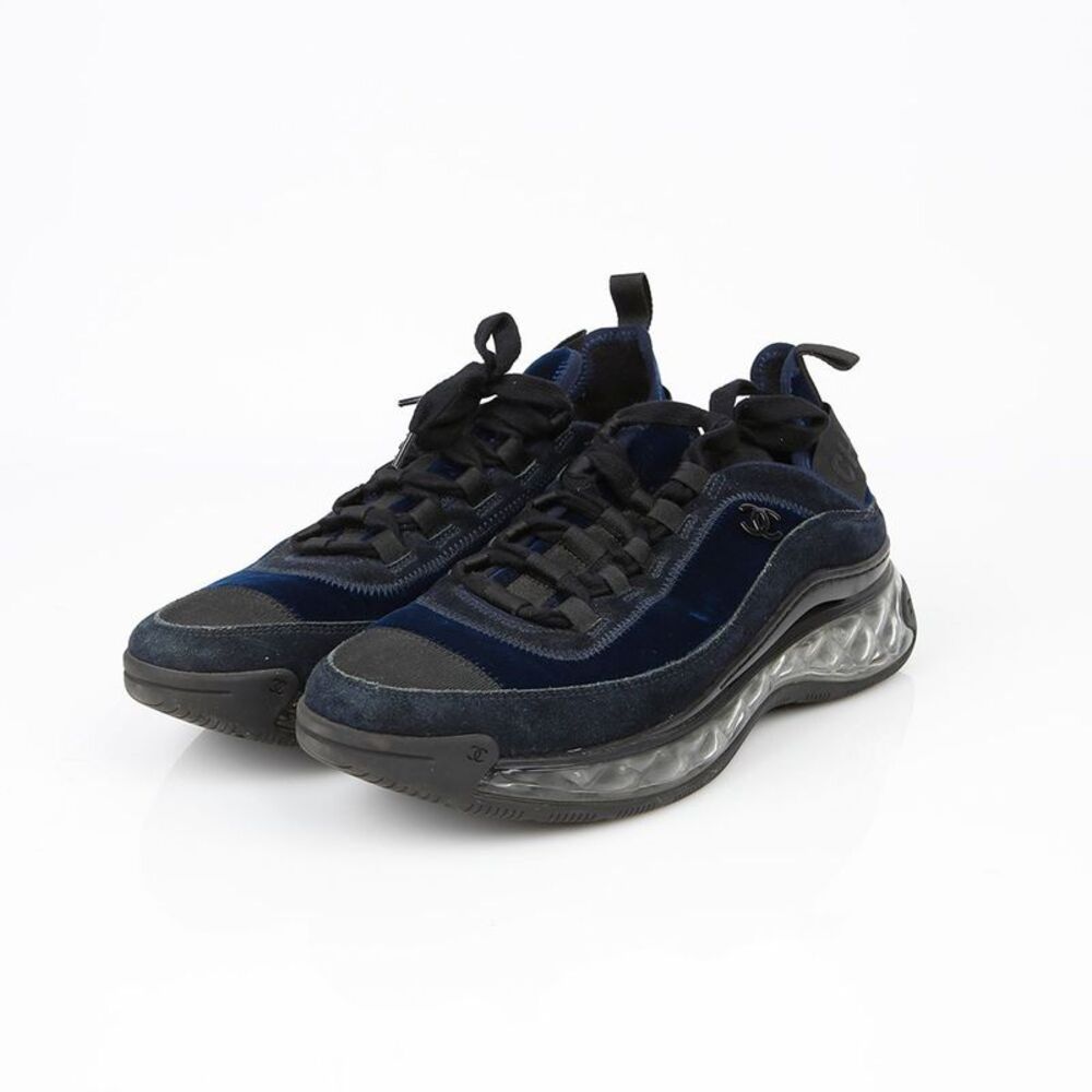 Size Mixed Fiber Sneakers